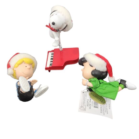 STUDIO 56 SNOOPY'S HOLIDAY DANCE CLOTHTIQUE POSSIBLE DREAMS PEANUTS CHRISTMAS - Picture 4 of 11
